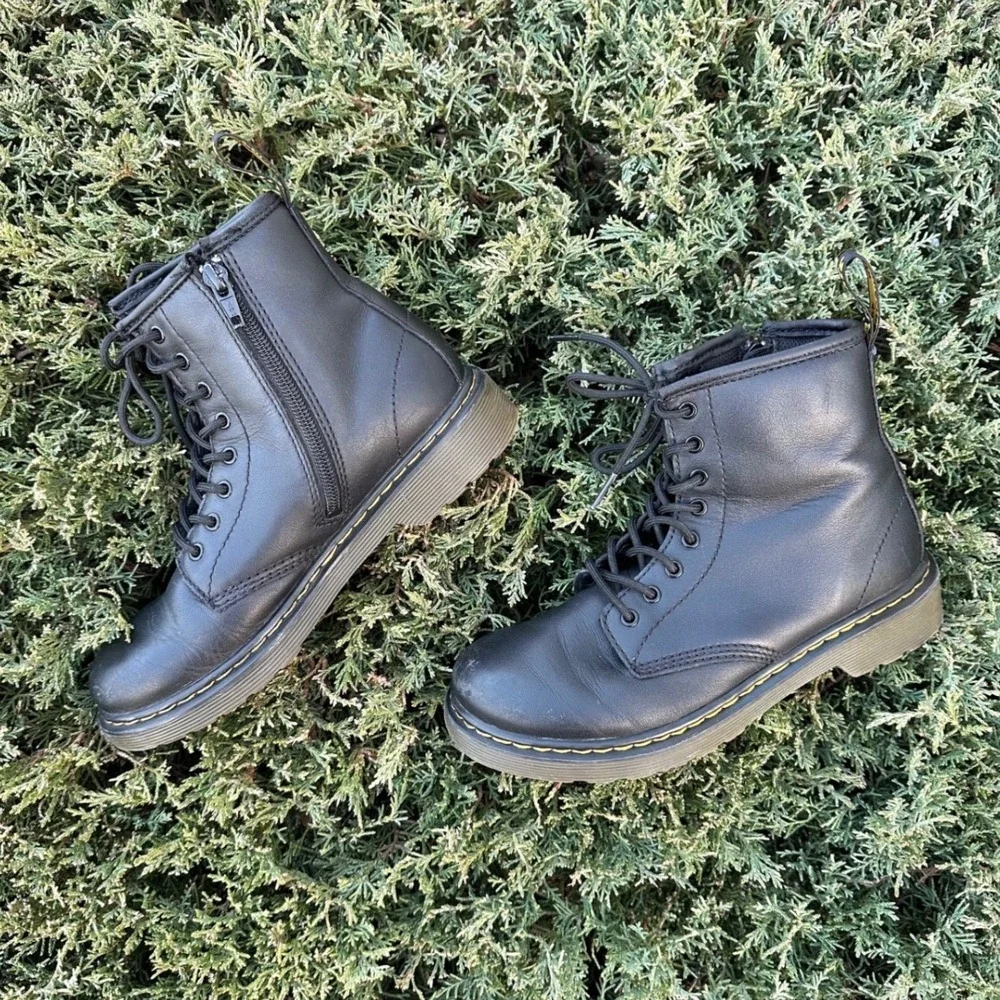 Dr. Martens Kids 1460 Softy T Leather Lace-Up Boots Kids‎ Size 3 Black